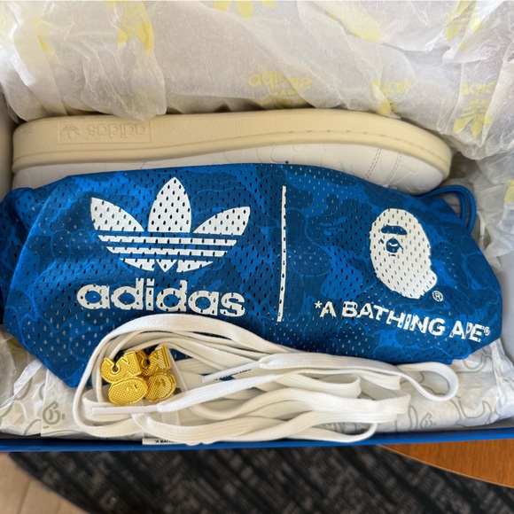 Adidas White Sneakers with Camouflage Accents - Picture 16 of 16